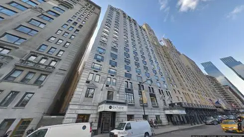 let office 150 central park s