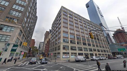 rent office 150 varick street