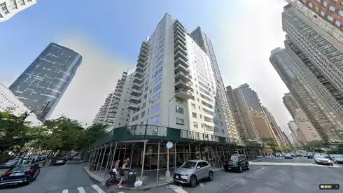 rent retail 200 east 69th street