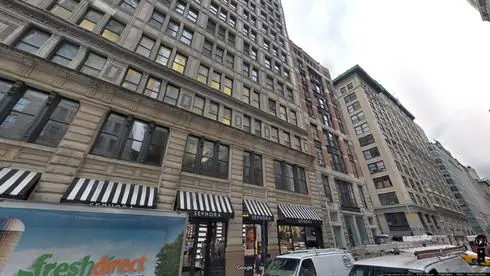 200 Park Avenue South