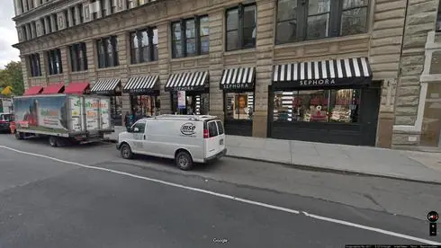 200 Park Avenue South