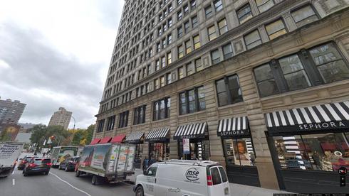 Rent Office 200 park avenue south
