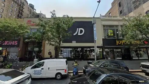 rent retail 224 west 125th street