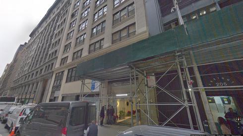 lease office 225 west 39th street