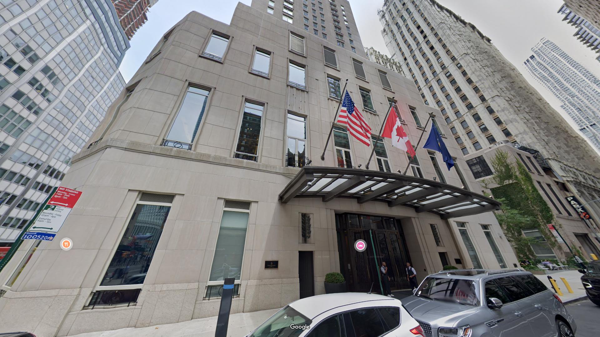 Rent, lease office 27 Barclay Street