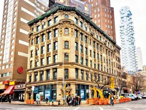 rent office 285 west broadway