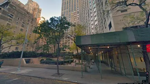 30 Lincoln Plaza