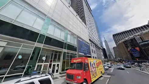 rent retail 311-315 west 33rd street