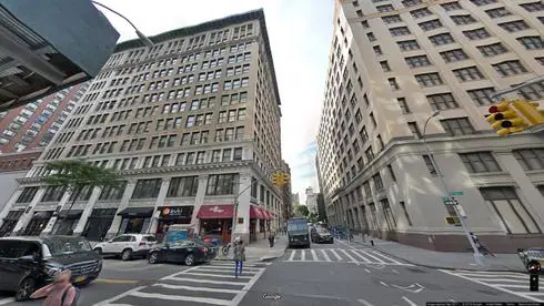 lease office 33 irving place