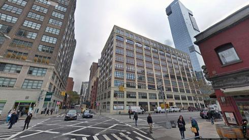 rent office 150 varick street
