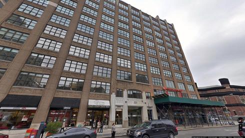 rent office 225 varick street