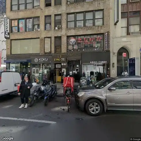 rent retail 2-4 west 32nd street