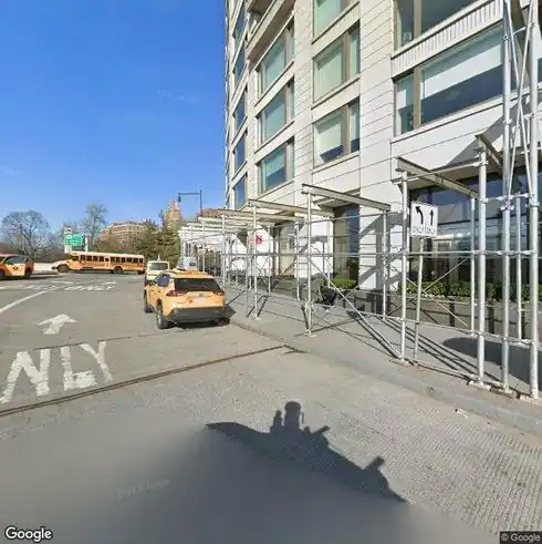 rent apartment 240 riverside boulevard