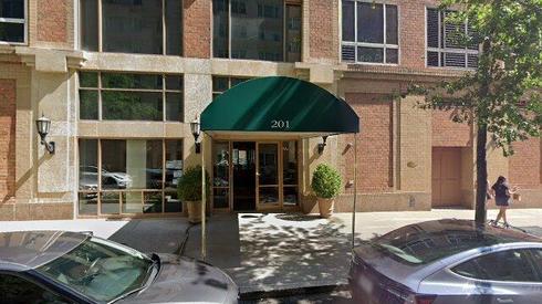 rent apartment 201 east 80th street