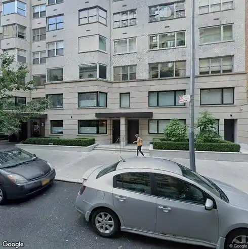 rent apartment 8 east 83rd street