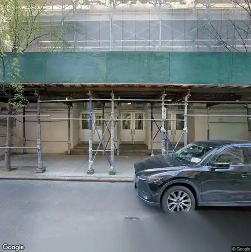 rent specialty 345 e 15th st