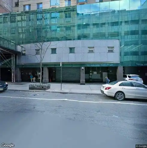 rent specialty 550 w 43rd st