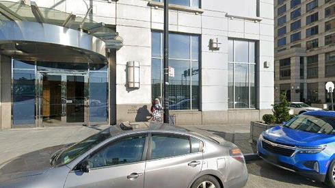 rent office 220 riverside blvd