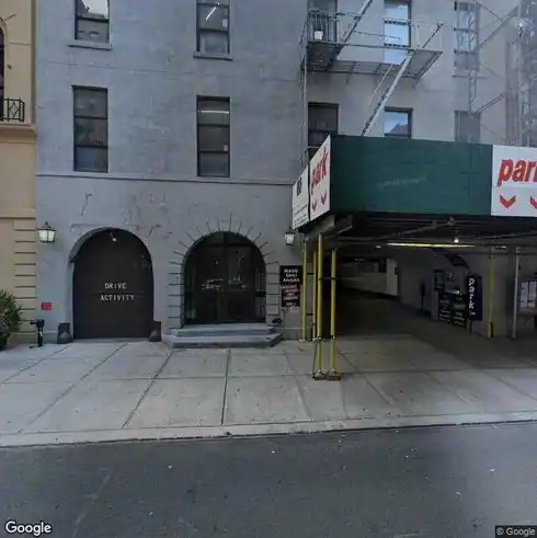 rent specialty 124 e 63rd st