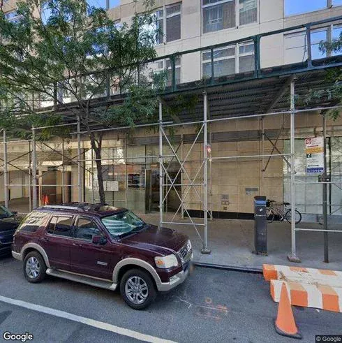 rent health care 402 e 67th st