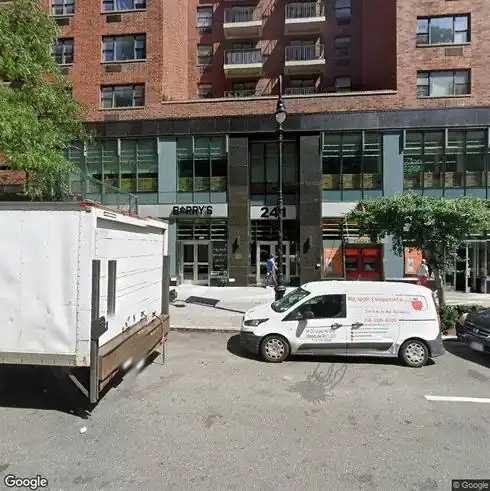 rent apartment 241 e 86th st