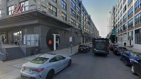 rent office 31-00 47th ave