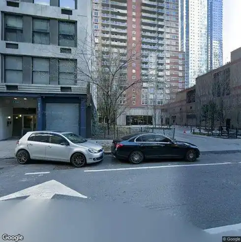 rent apartment 560 w 43rd st