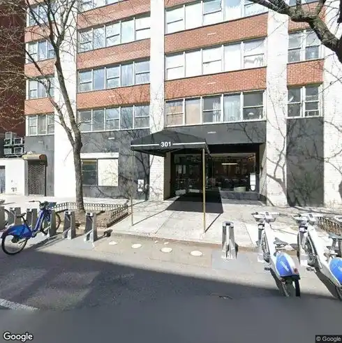 rent apartment 301 w 45th st
