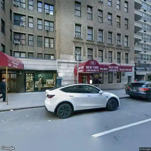 rent apartment 135 e 50th st