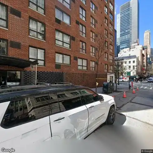 rent apartment 300 e 51st st