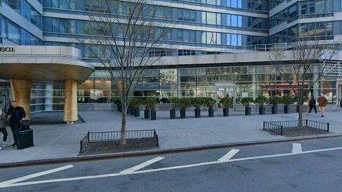 rent apartment 601 w 57th st