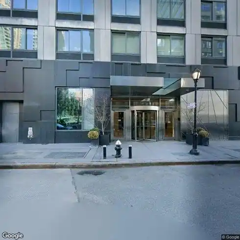 rent apartment 400 w 63rd st