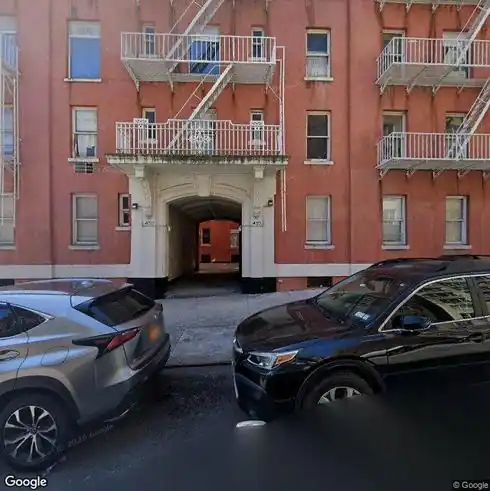 rent apartment 430 e 65th st