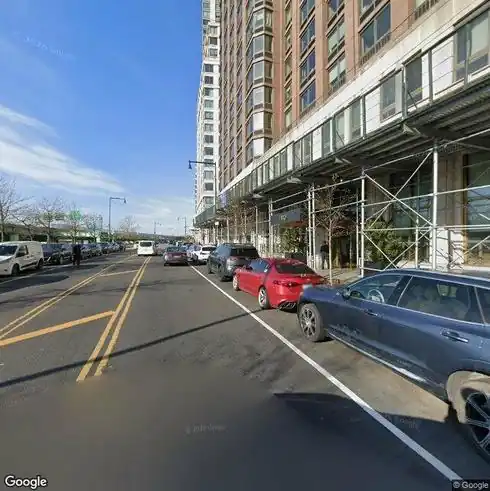 rent apartment 180-194 riverside blvd