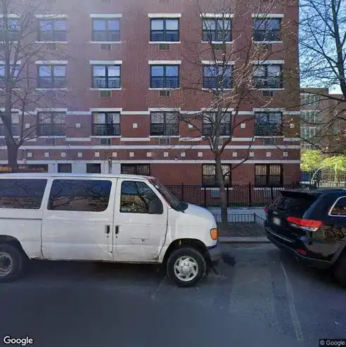 rent apartment 734 e 5th st