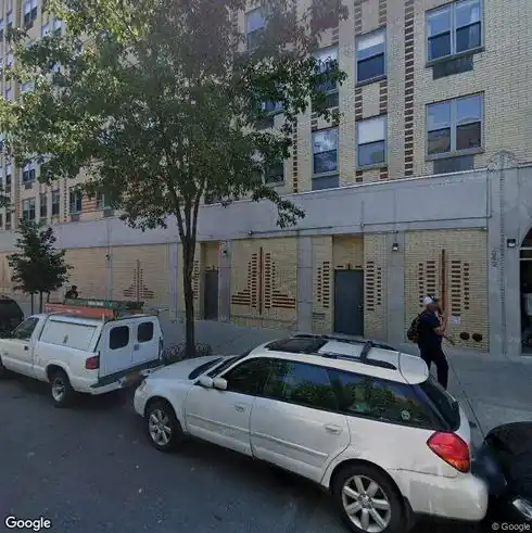 rent apartment 342 e 8th st