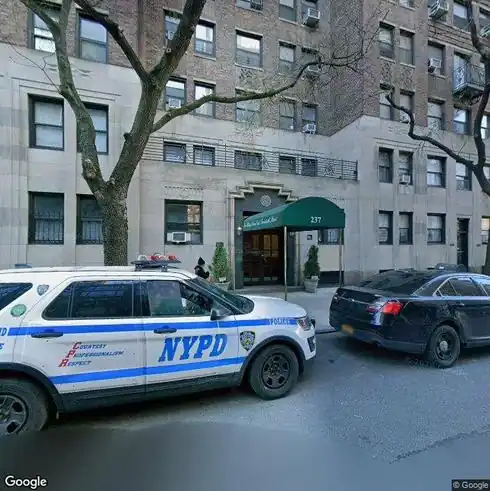rent apartment 237 e 20th st