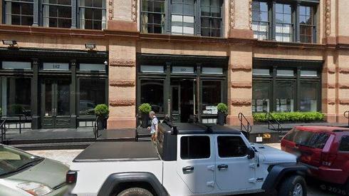 rent office 132-142 franklin street