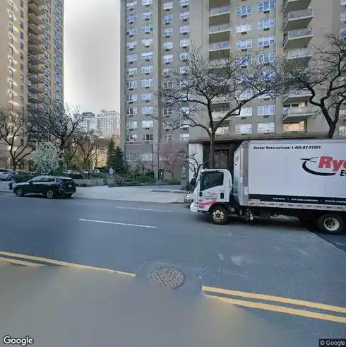 rent apartment 1385 york ave