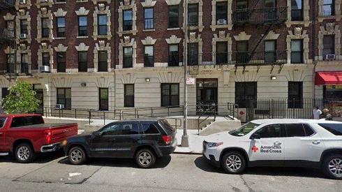 rent apartment 200 manhattan ave
