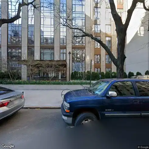 rent apartment 215 east 19th street