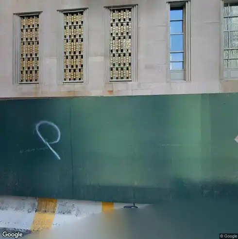 rent apartment 100 east 50 street