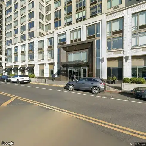 rent apartment 100 riverside boulevard