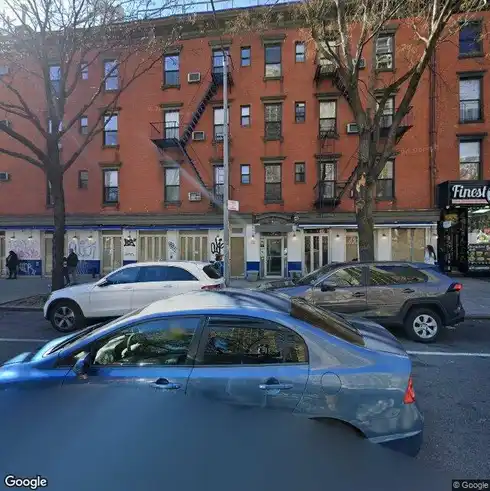 rent retail 490-496 laguardia place