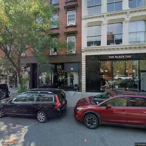 rent retail 230 grand street