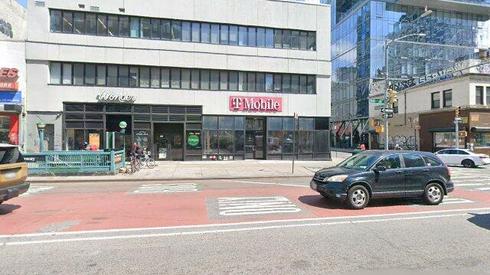 rent retail 130 delancey street
