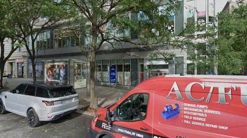 rent retail 2495 broadway