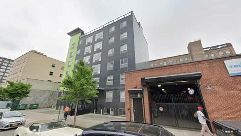 rent office 132-158 32nd street