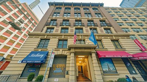 Rent Office 135 east 55th street