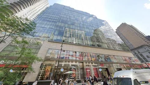 rent retail 150 east 86th street